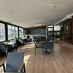 亚德公寓旅馆 3*