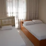 Yade Apartahotel